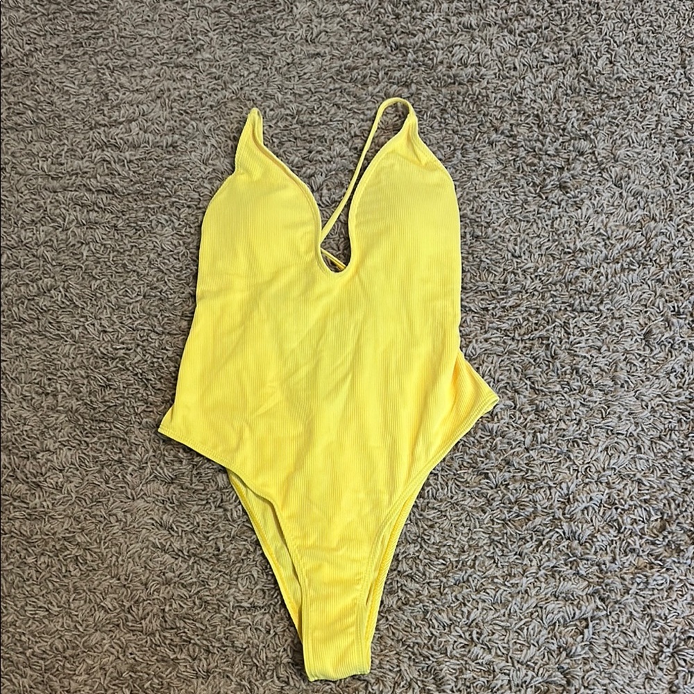 Women’s yellow one piece swimsuit size large